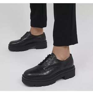 Madden Girl black croc-embossed leather lace-up Platform Oxford Casual Shoe